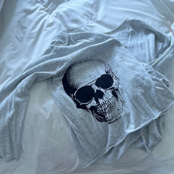 Adorable cashmere skull sweater - Picture 2 of 2